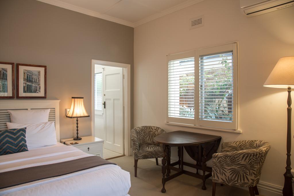 แพลนเตชั่น เฮาส์ แอท ไวท์คลิฟส์ Bed & Breakfast ราย ภายนอก รูปภาพ